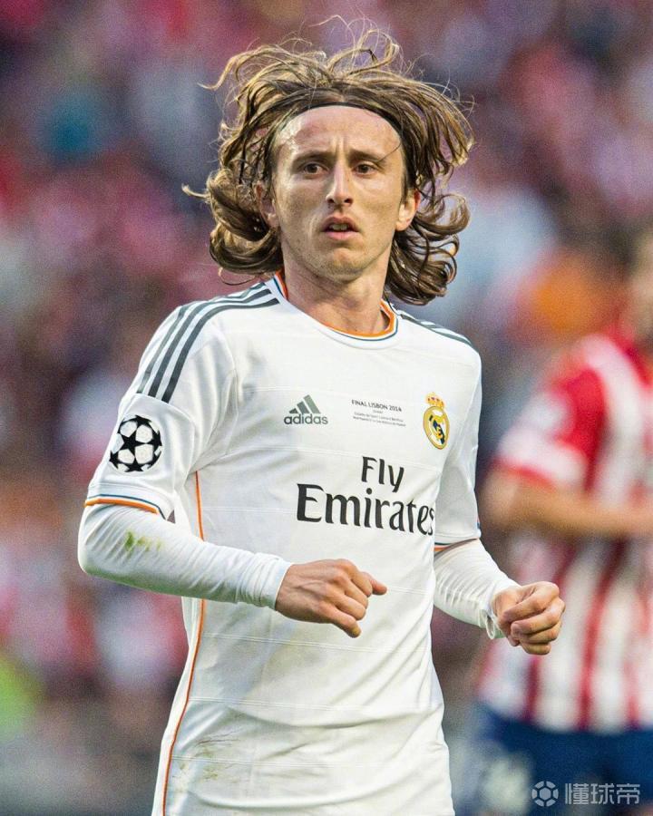 尝试新角色，德媒：罗伊斯将担任下周多特蒙德欧冠比赛评论员